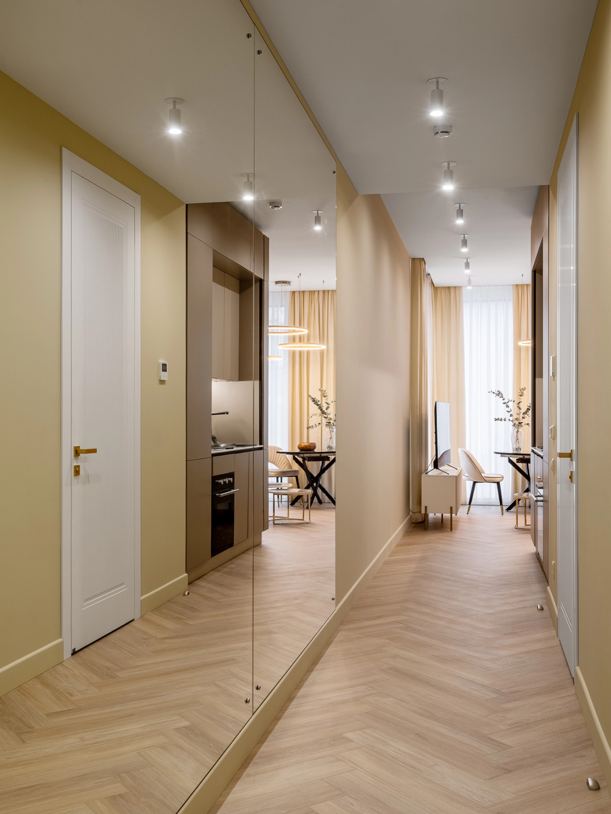 Апартаменты Comfort Life на Славянской площади Lumin