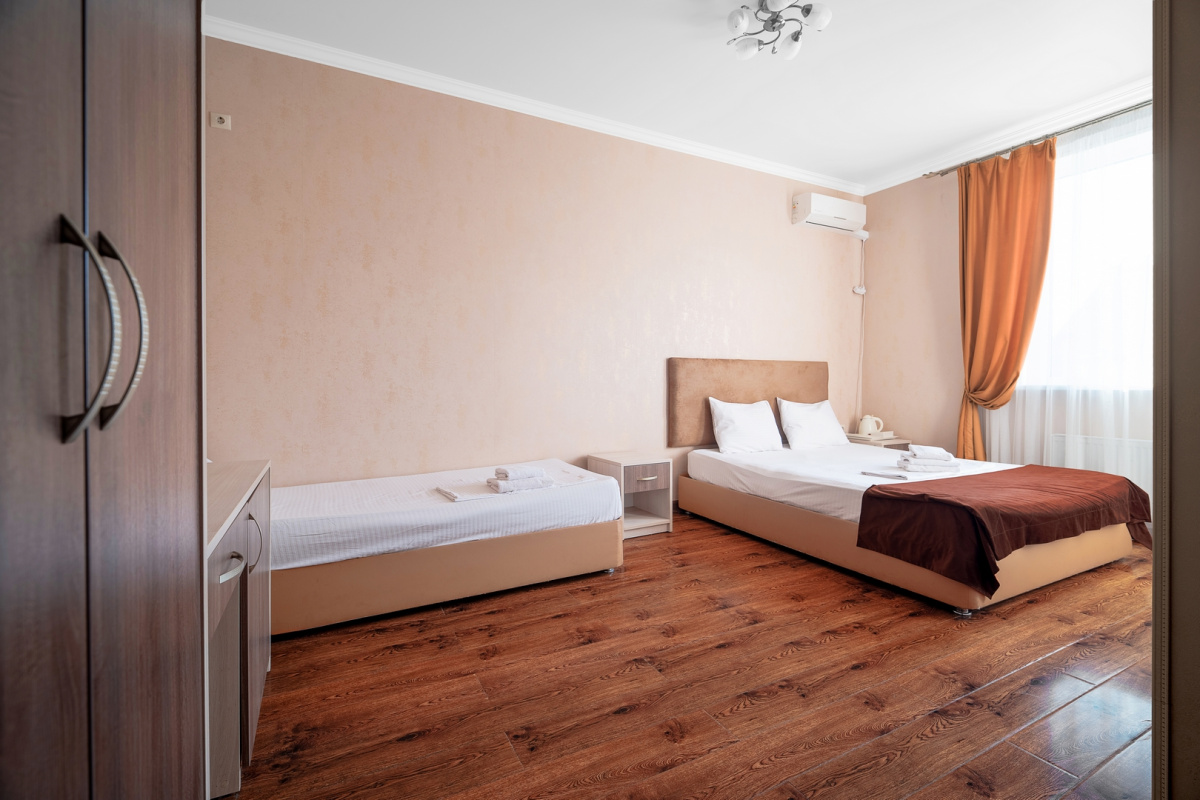 Отель Mari Inn
