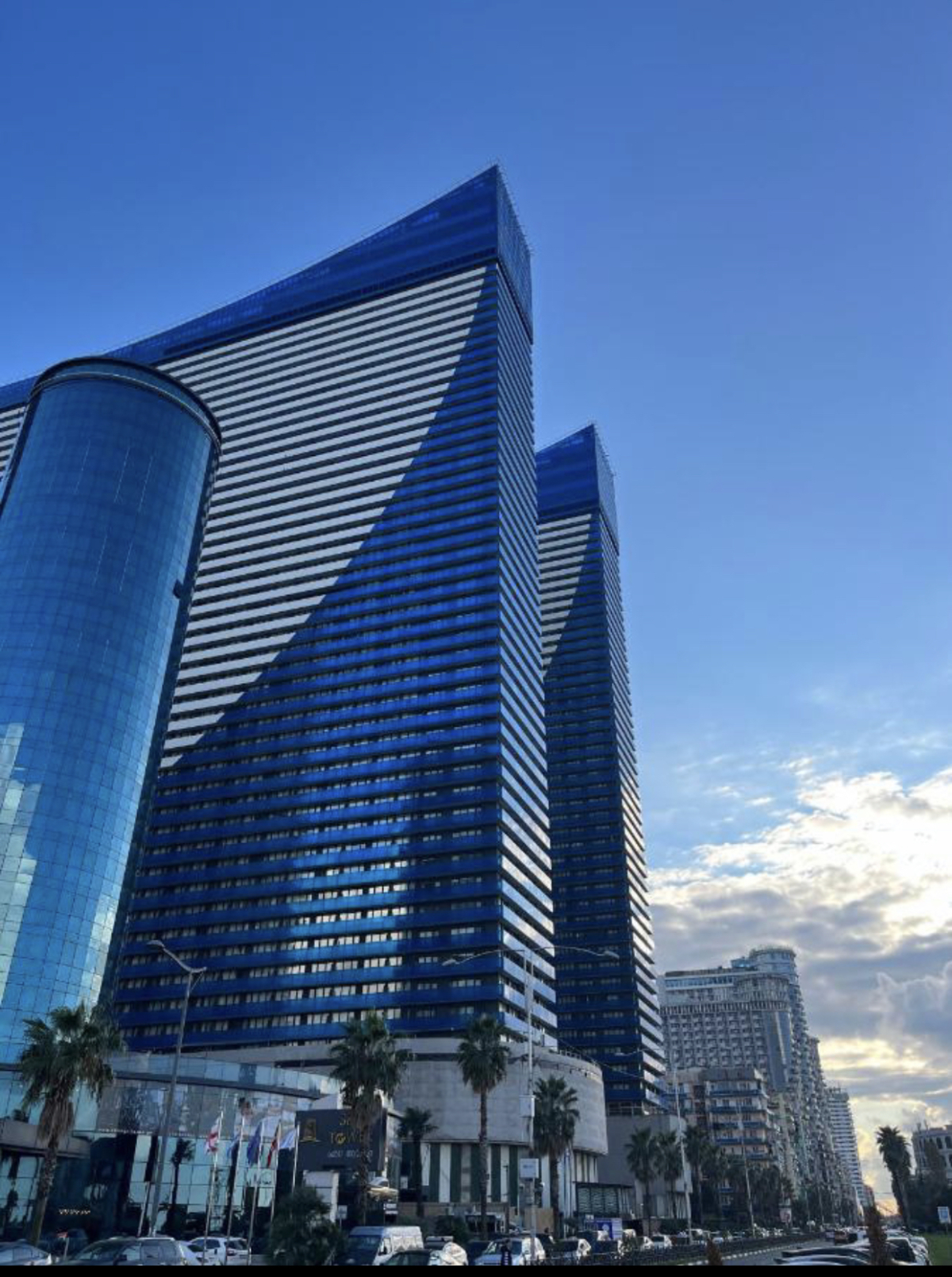 Апарт-отель V&V Orbi City