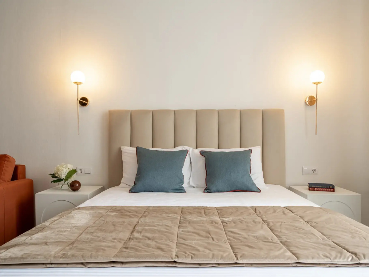 Апартаменты Кварт-Отель, Бережковская Набережная 12