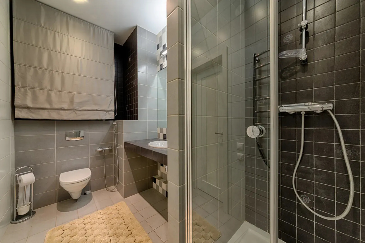 Апартаменты 4-комнатные HomeApart Сторожовская, 6