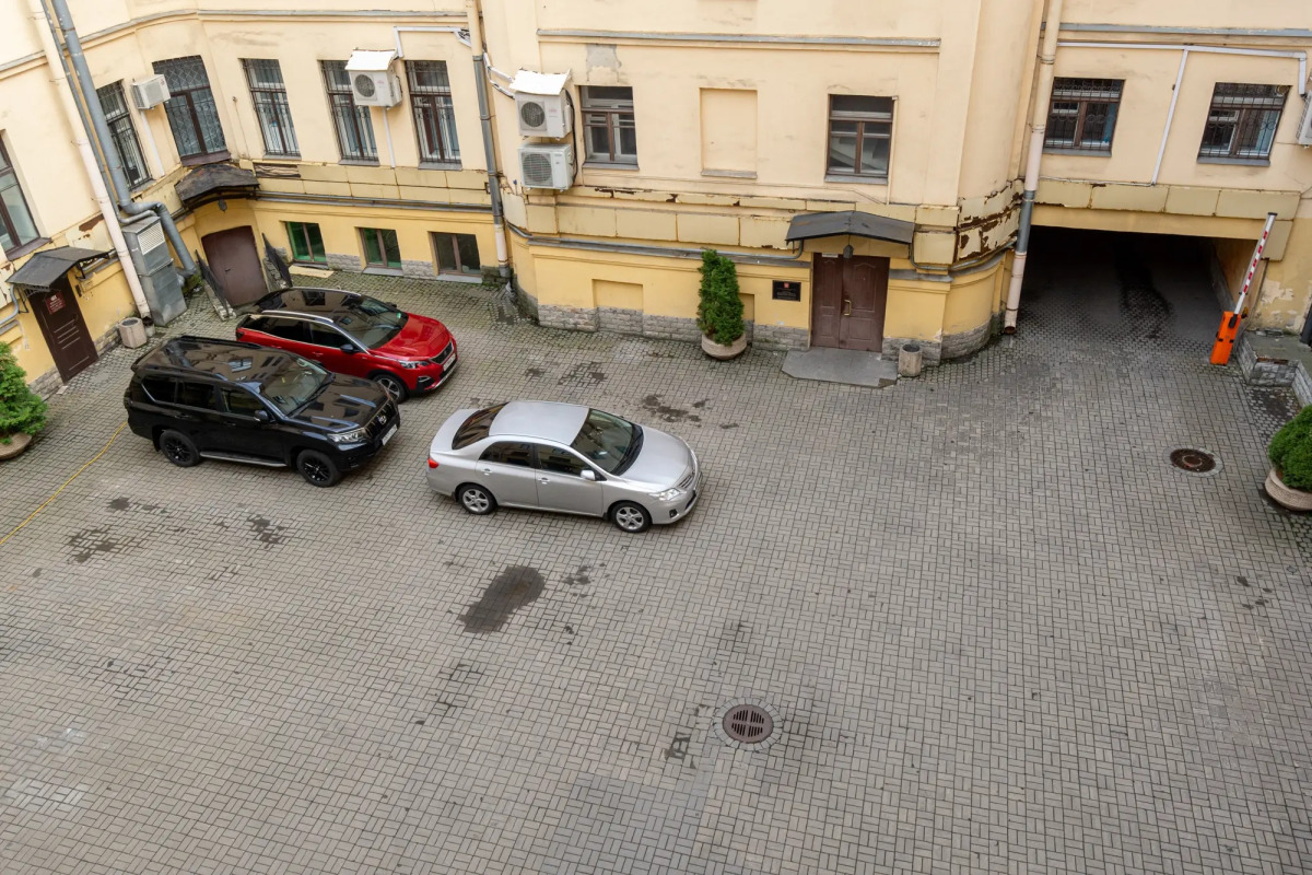 Апартаменты в Доме-Памятнике Дом имени Гоголя в Самом Центре Санкт-Петербурга