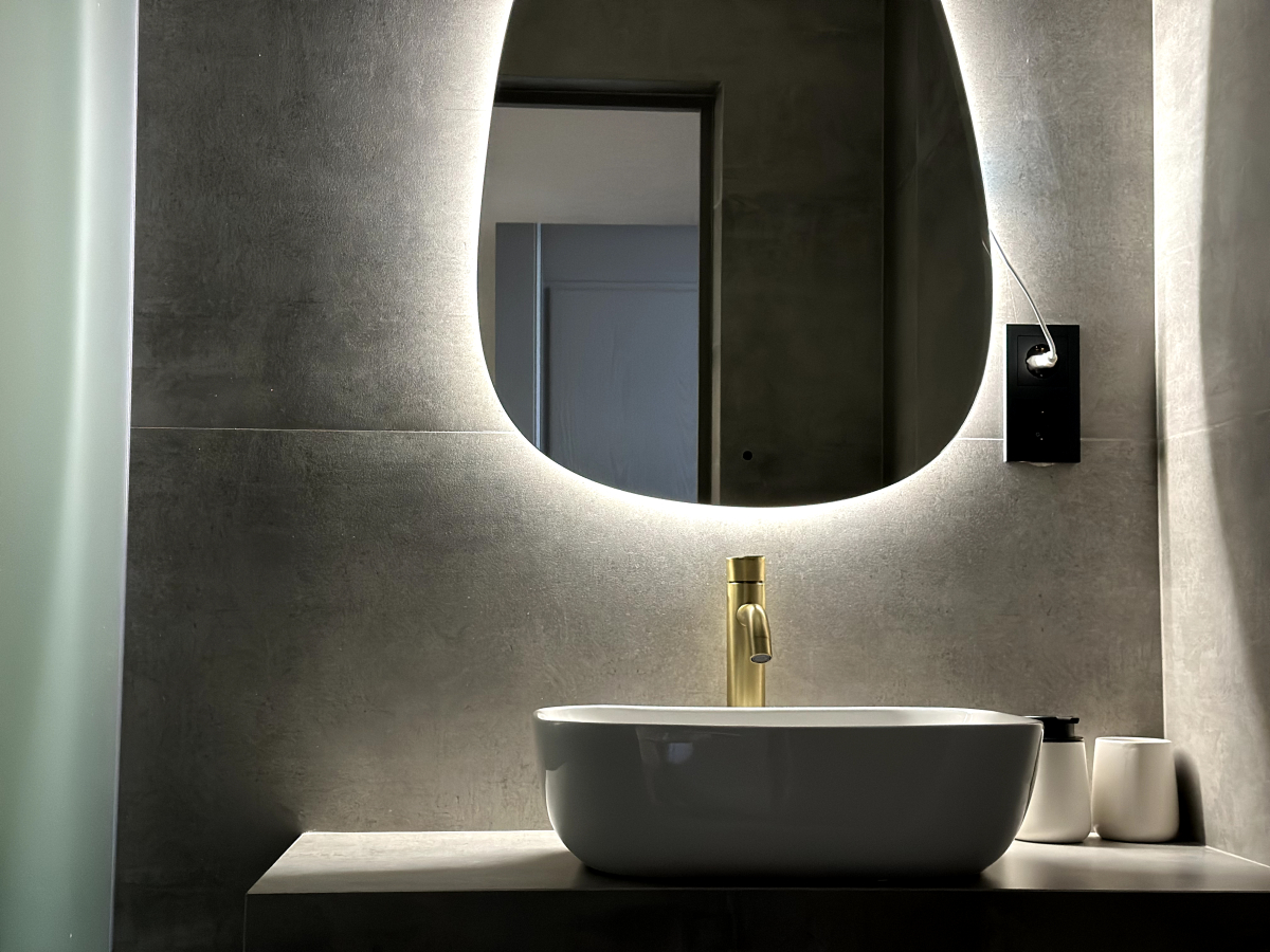 Апартаменты "Эленика" Двухкомнатая квартира в Махачкале с видом на озеро и мечеть