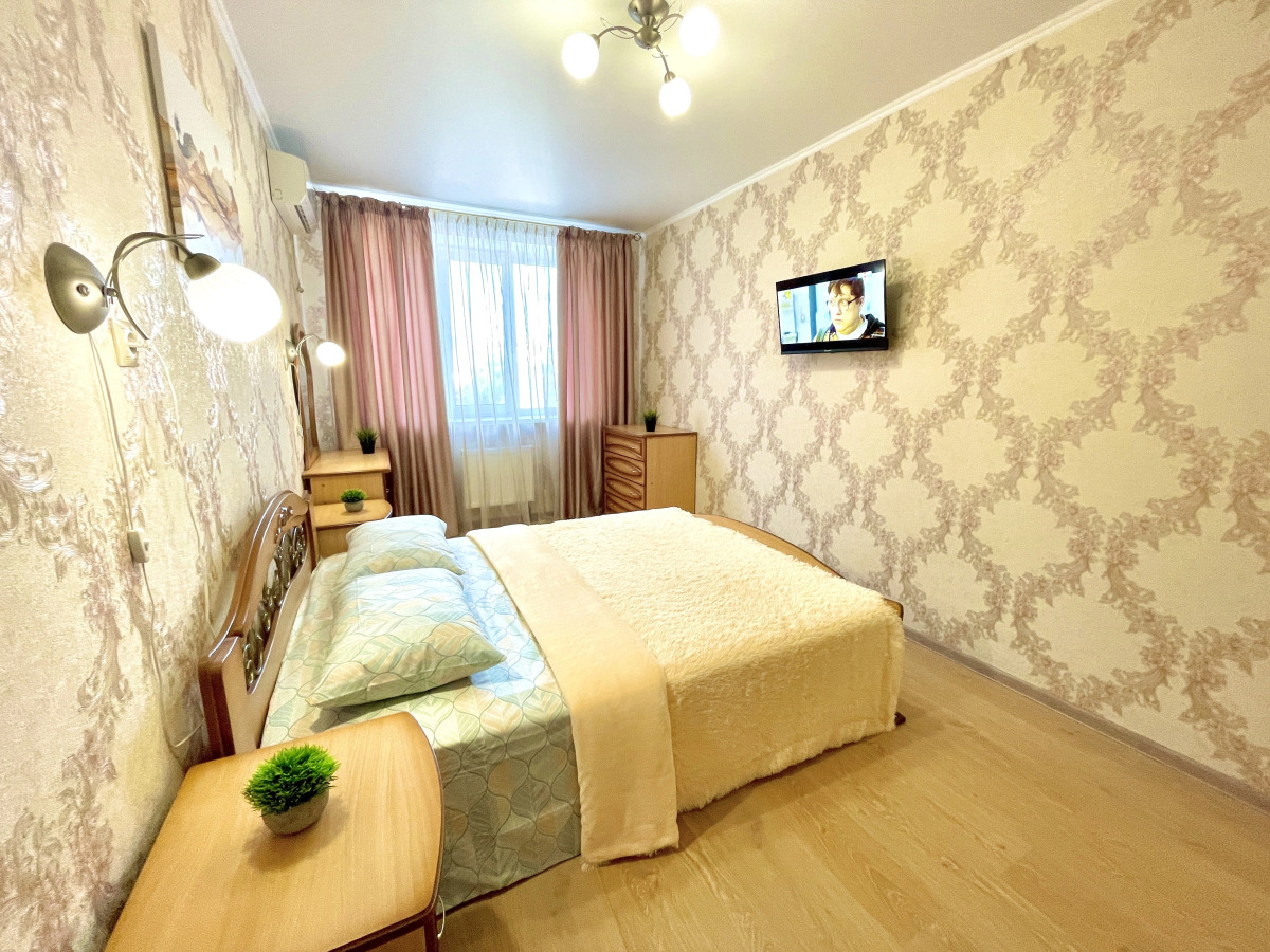 Апартаменты двухкомнатные в Центре Города на 5 этаже (рядом с набережной р. Волга)