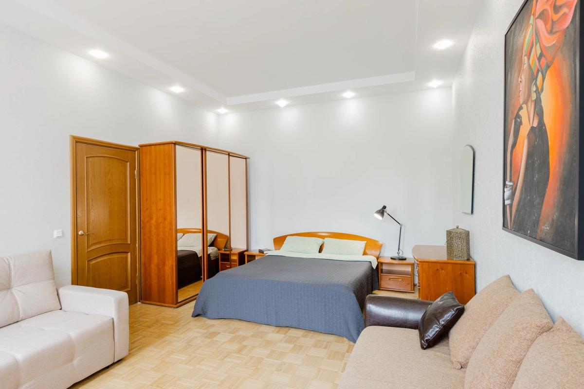 Апартаменты SpbStay с сауной на Невском проспекте 90