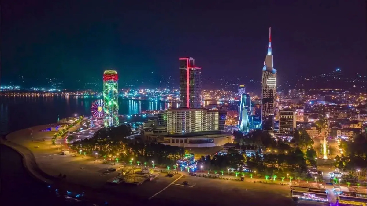 Апарт-отель на берегу моря, Porta Batumi Tower