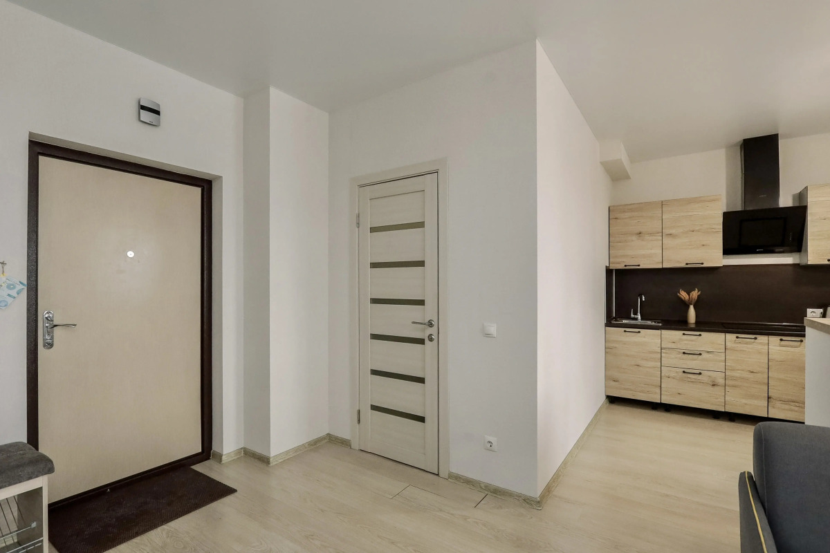 Апартаменты в ЖK Kолизeй c видом нa пруд.