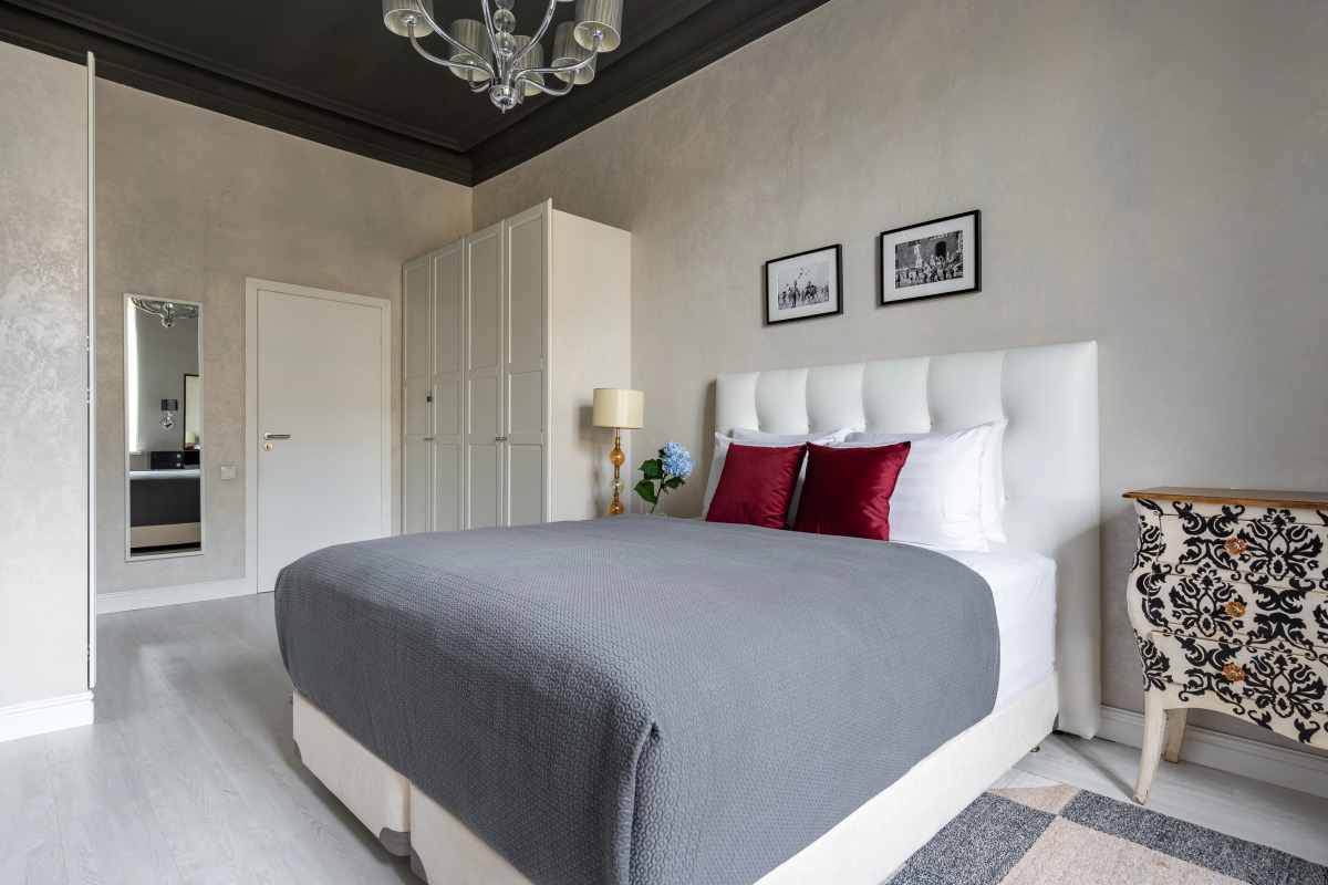 Квартира четырехкомнатная на Почтамтском