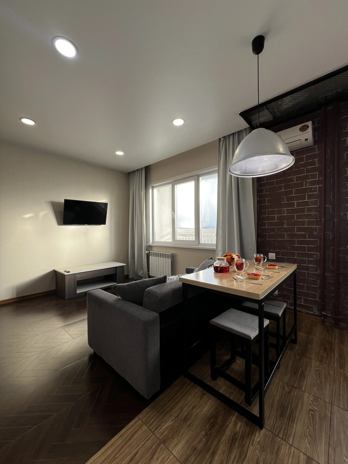 Квартира Лофт апартамент с видом на реку возле Аквапарка