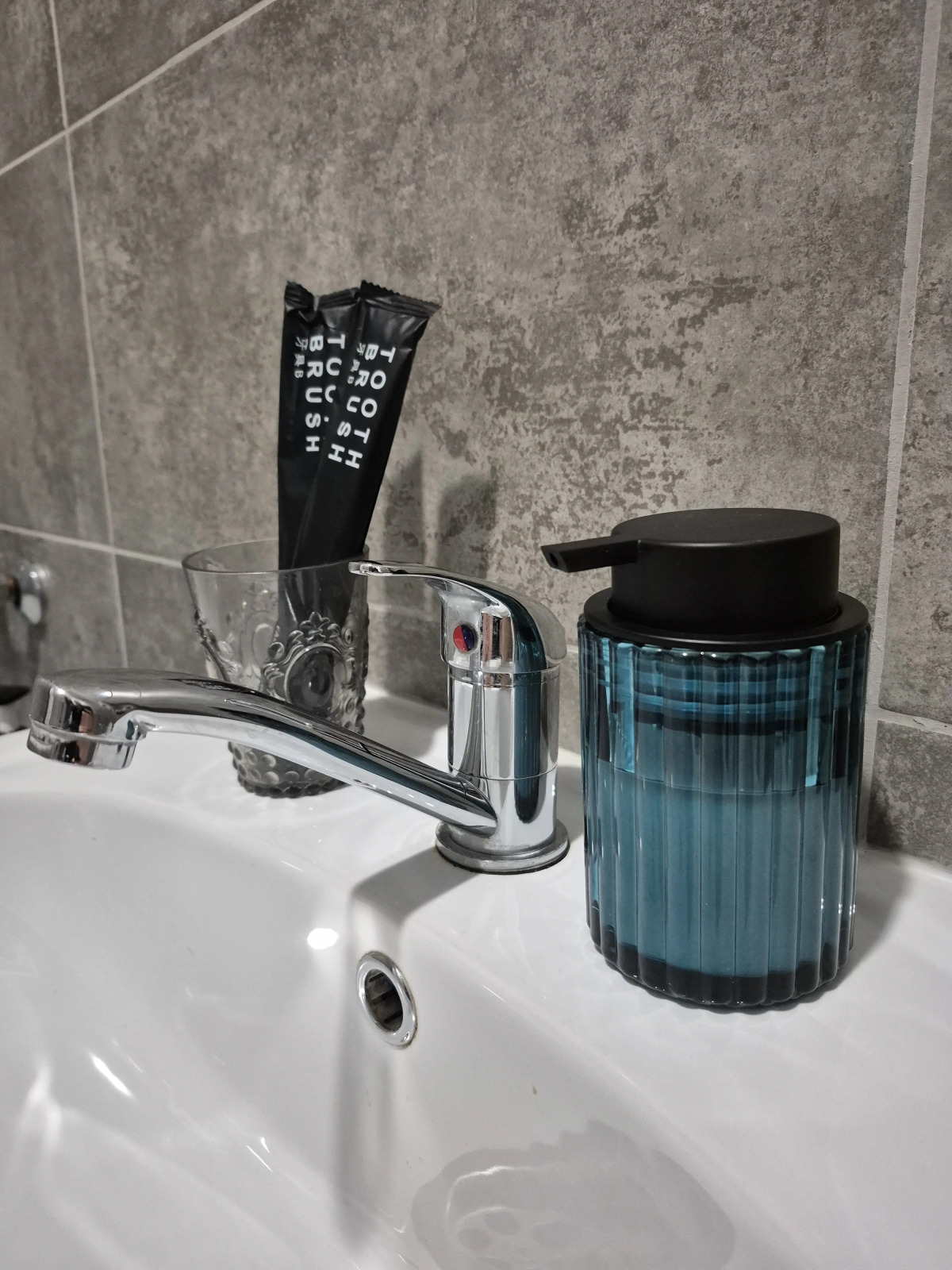 Квартира 1 комнатная улица Лучистая 8