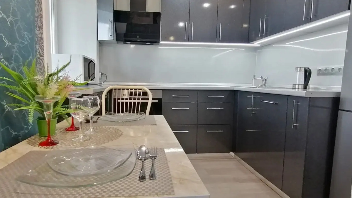 Квартира дизайнерская с видом на город вблизи Аэропорта