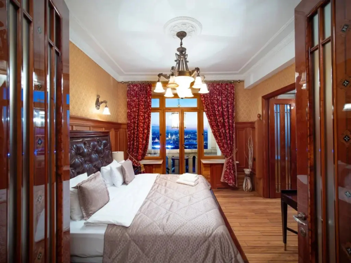 Апартаменты  Роскошные с Балконом и Видом на Кремль