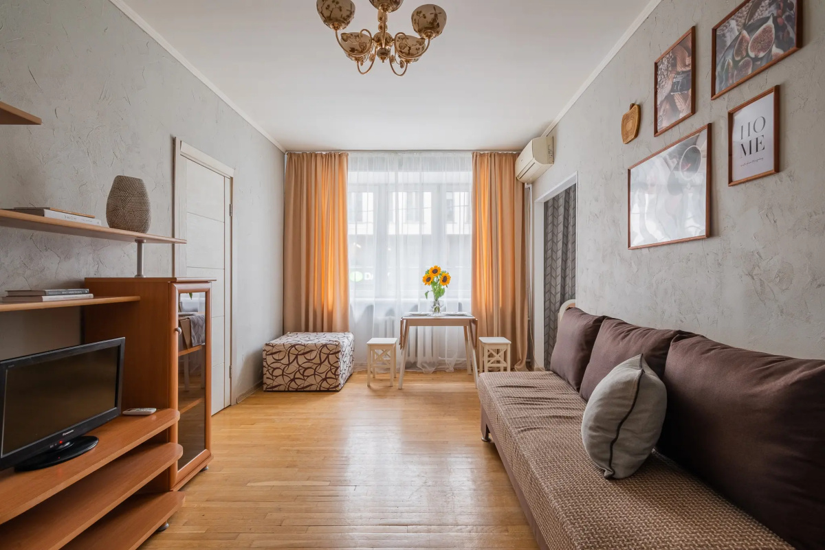 Апартаменты Кварт-Отель, Гашека, 11