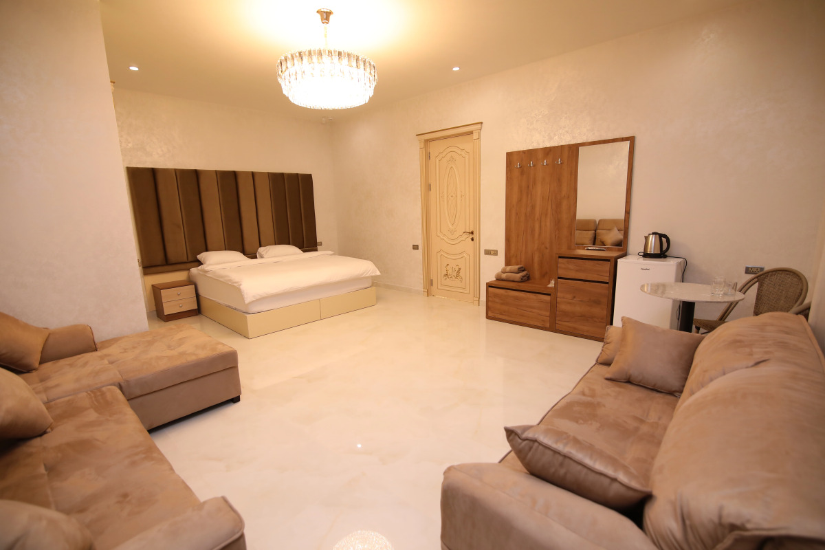 Отель Louvre Home