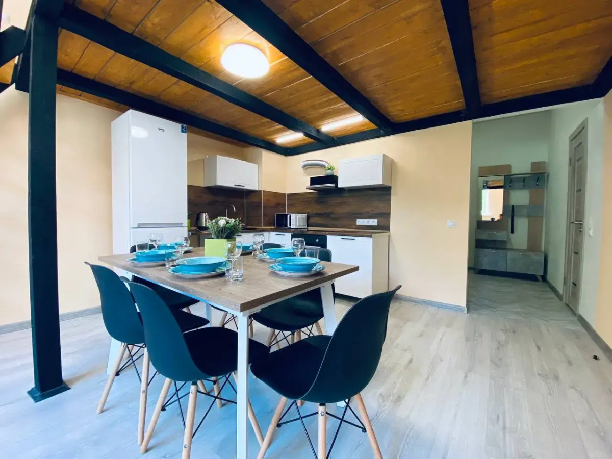 Апартаменты Room-Room Хользунова 40