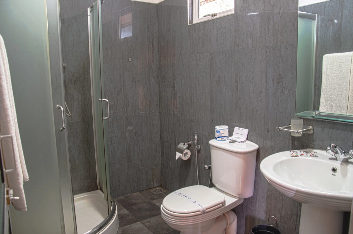 Отель Oak Ray Summer Hill Breeze