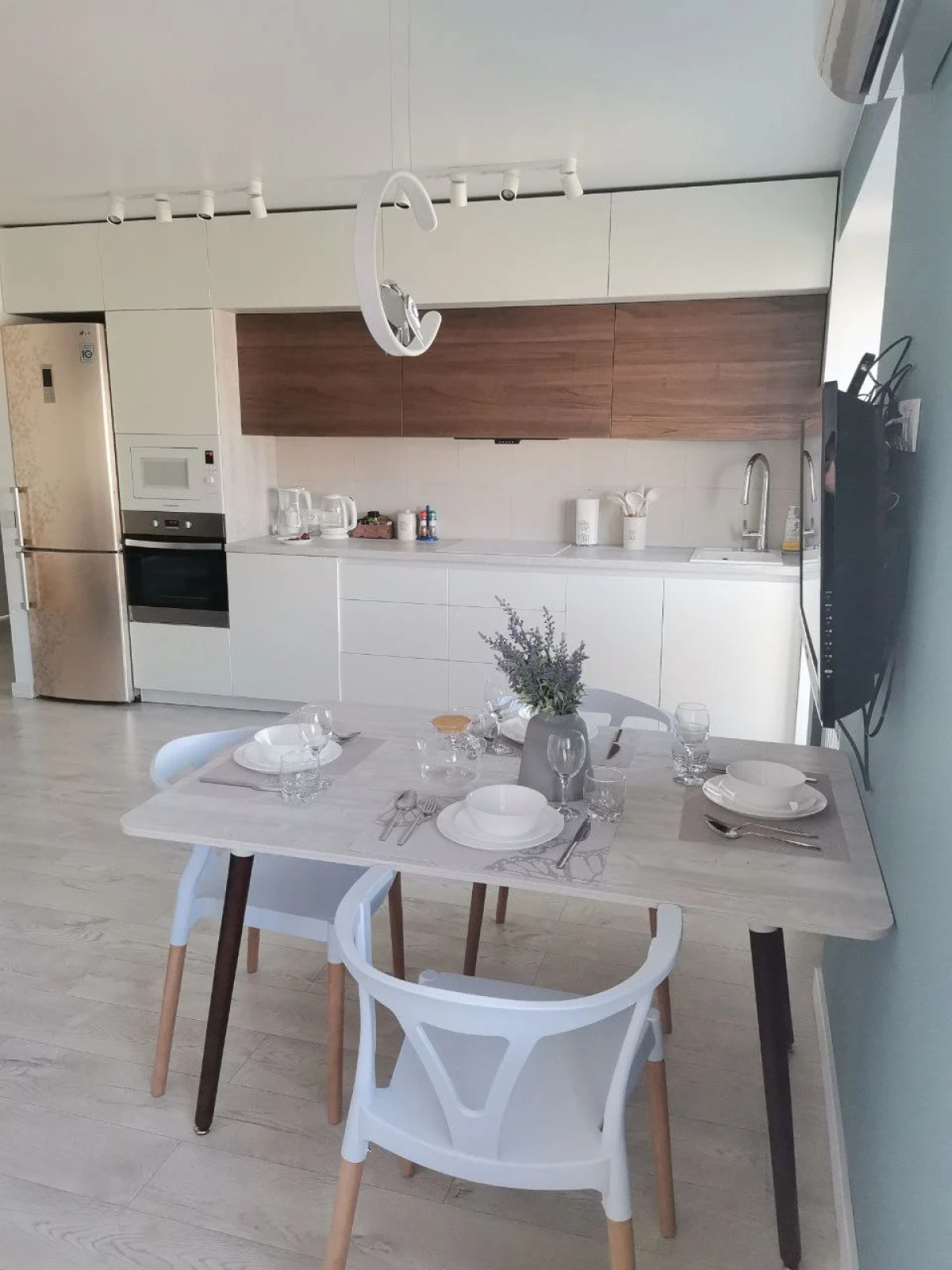 Апартаменты Трехкомнатные на площади Ленина