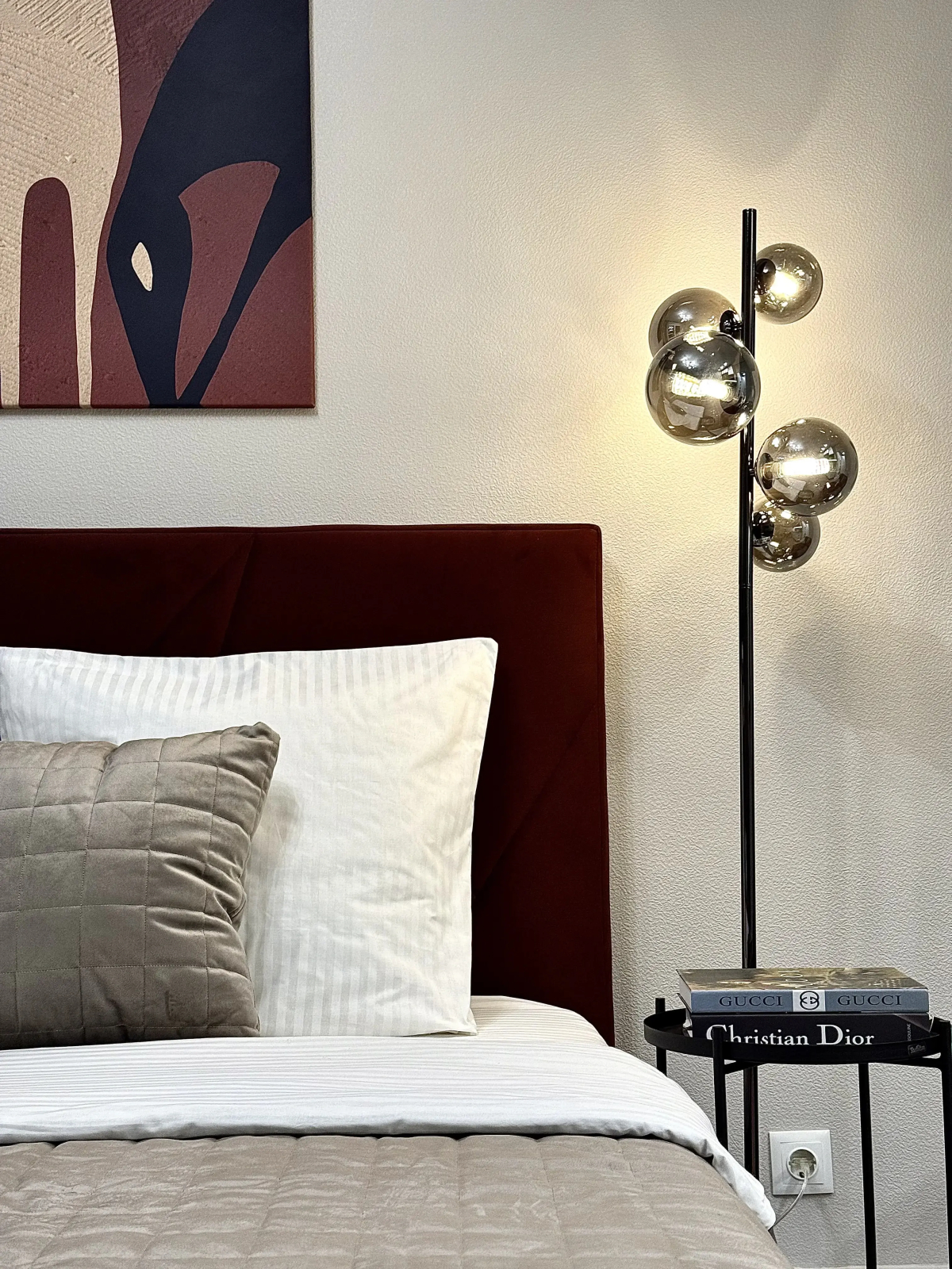 Квартира Люкс Студия в ЖК Бизнес-Класса и Дизайнерским Ремонтом