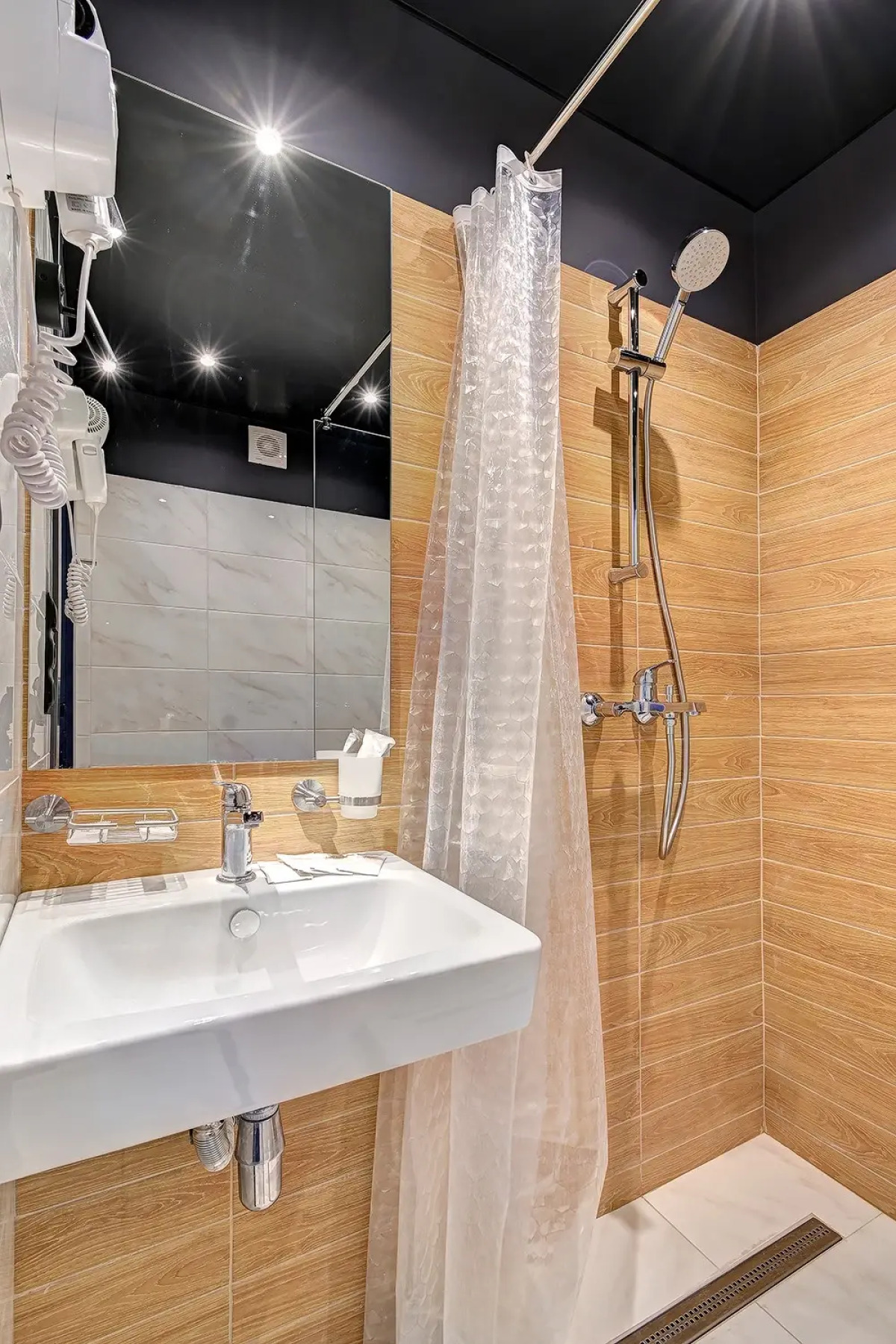 Отель Охотник