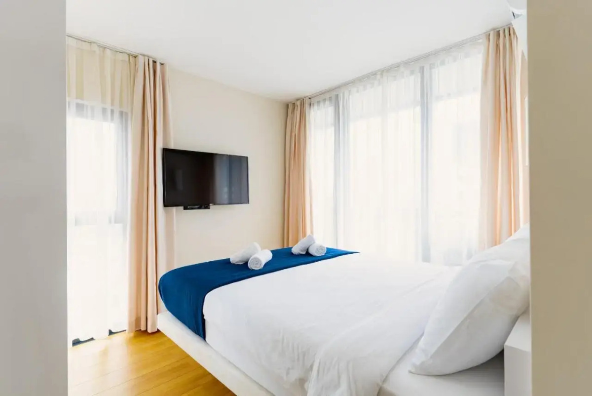 Апарт-отель V&V Orbi City