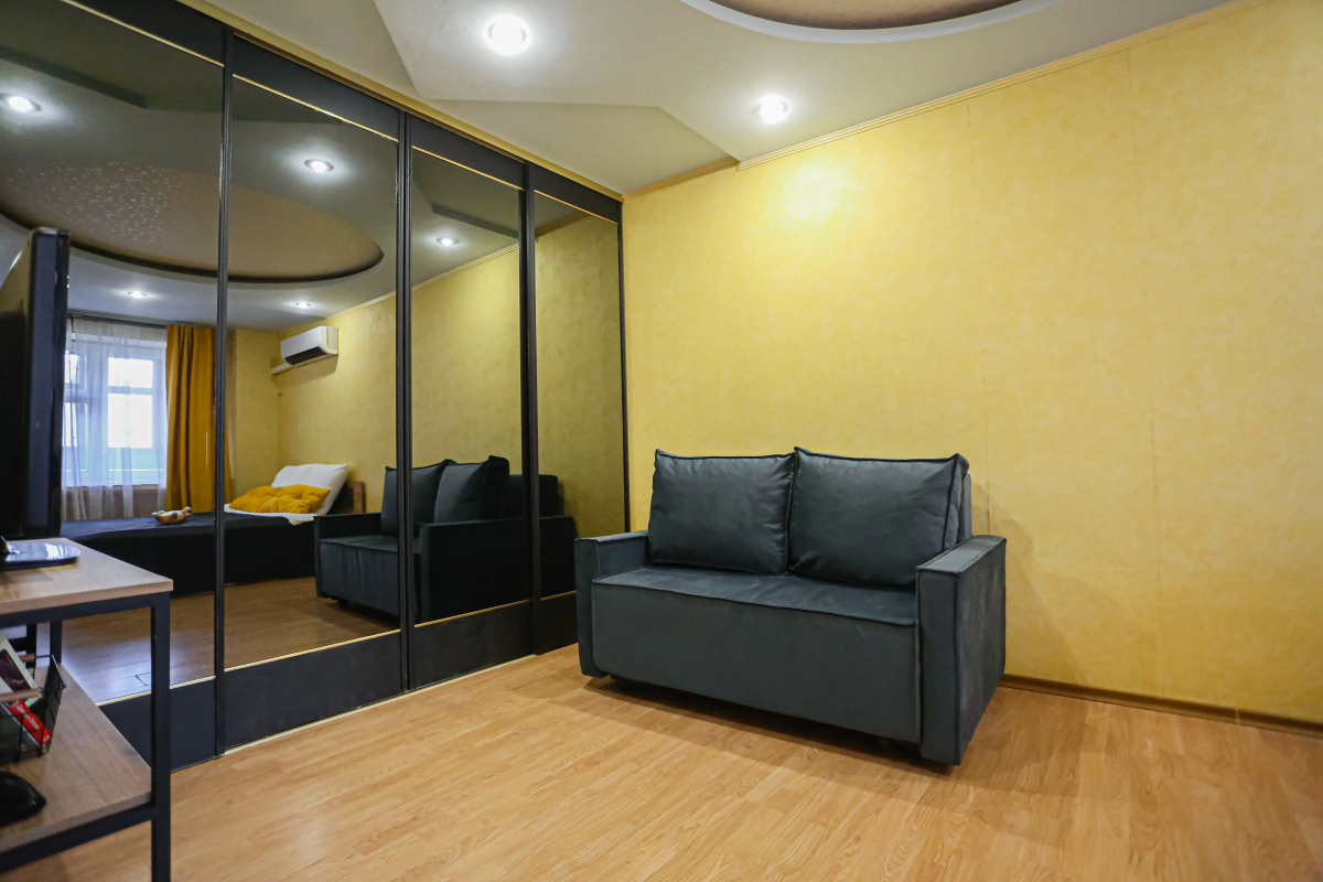 Апартаменты. У нас лучше, чем дома SunSet Родионова 193. КОРГИ