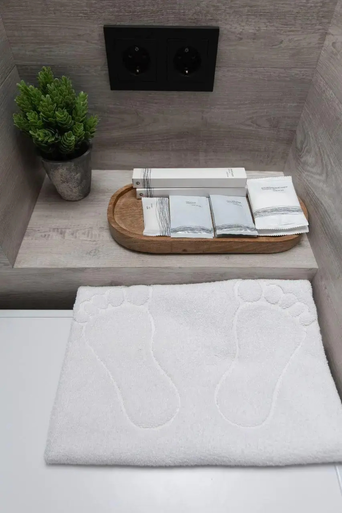 Отель ESENIN-LocuS