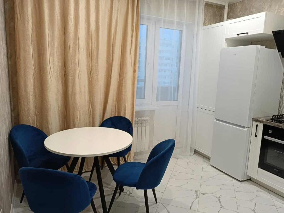 Квартира Теплая двухкомнатная квартира