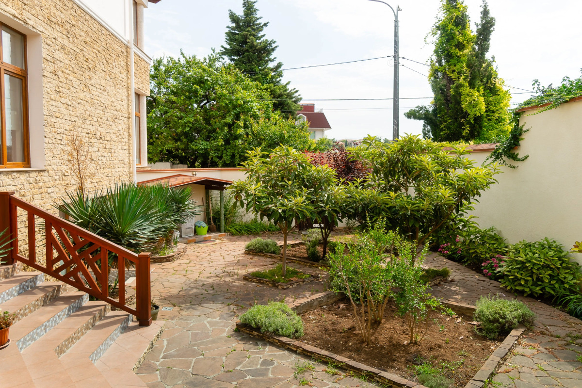 Отель Рахиль