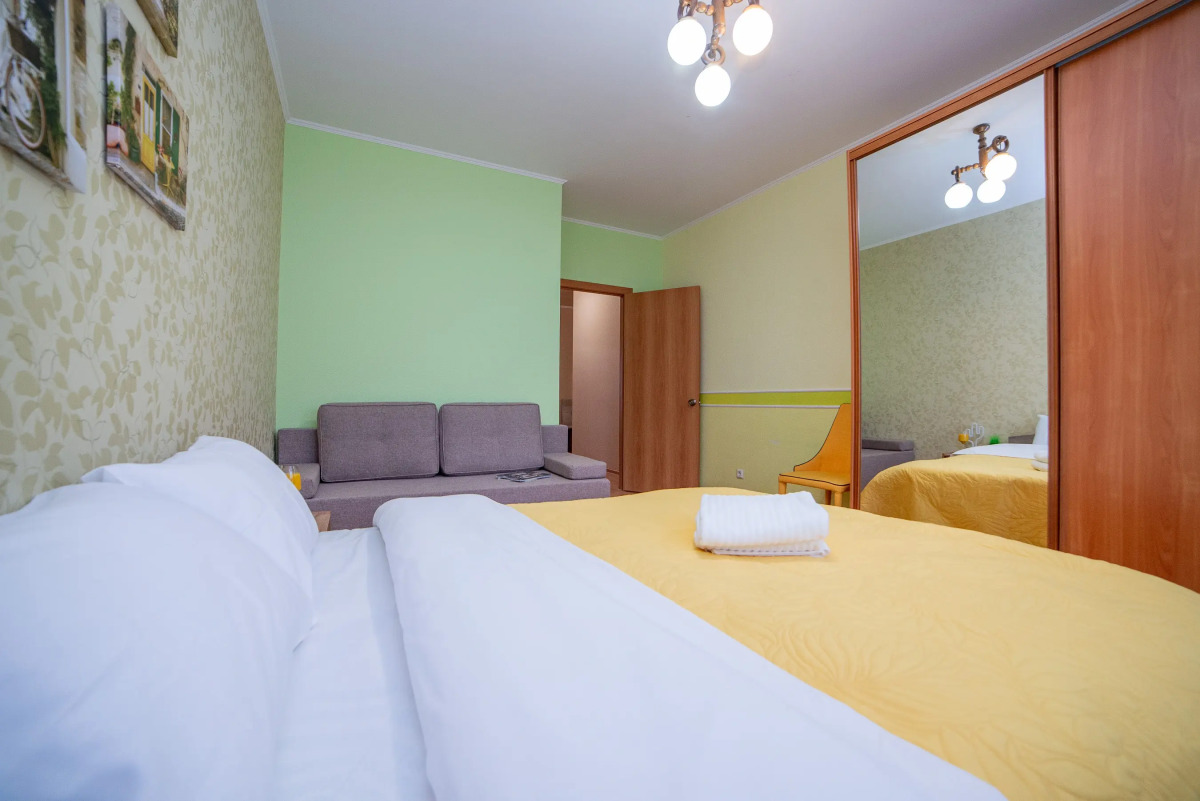 Апартаменты Бажова 68