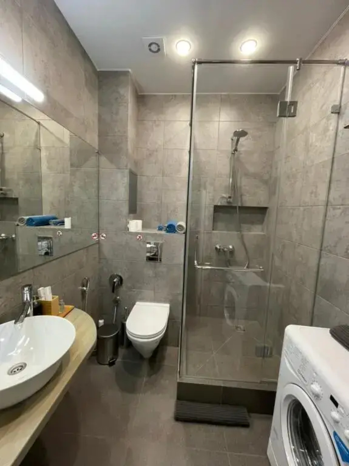 Апартаменты Central Place Vladivostok Люкс Комфорт с видом на Мосты и Залив (1)