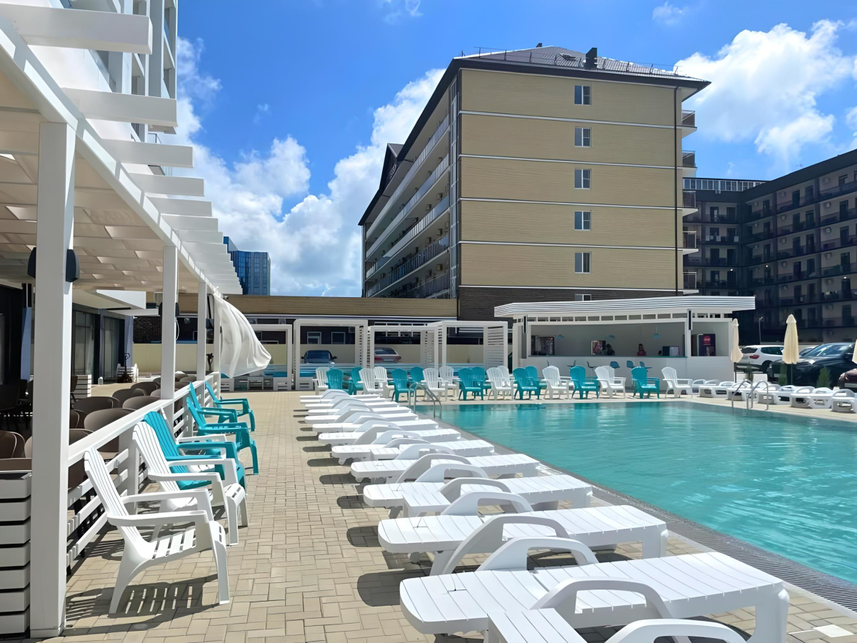 Апартаменты с бассейном