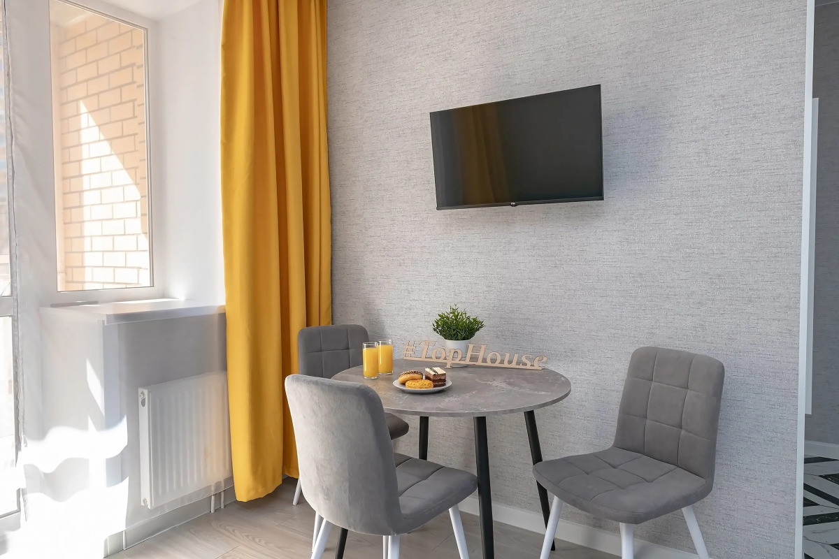 Апартаменты TopHouse на Нейбута 2а, 3 этаж