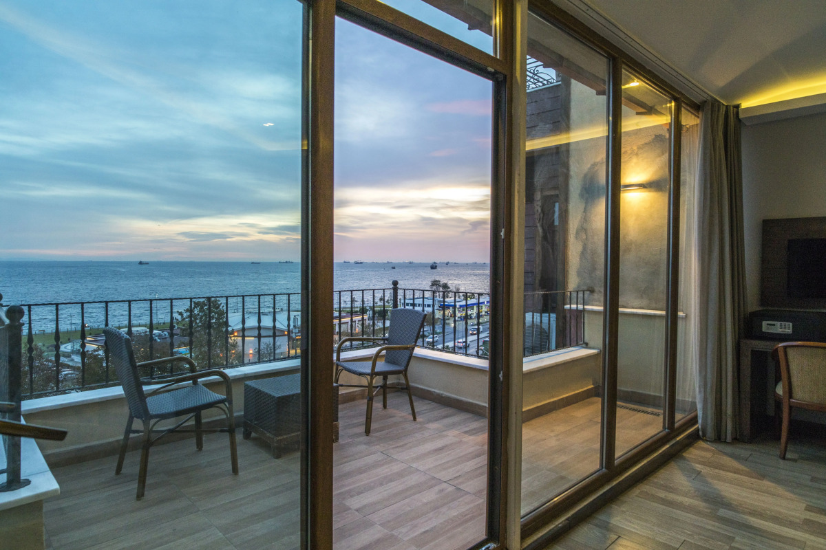 Хостел Bucoleon