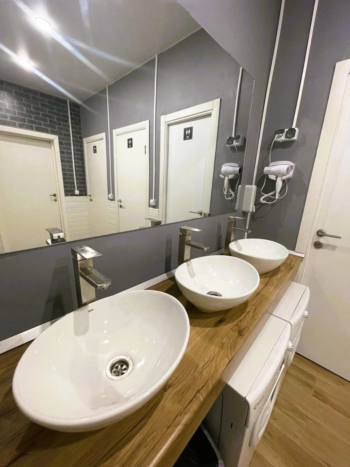 Хостел Moon Sky 24/7