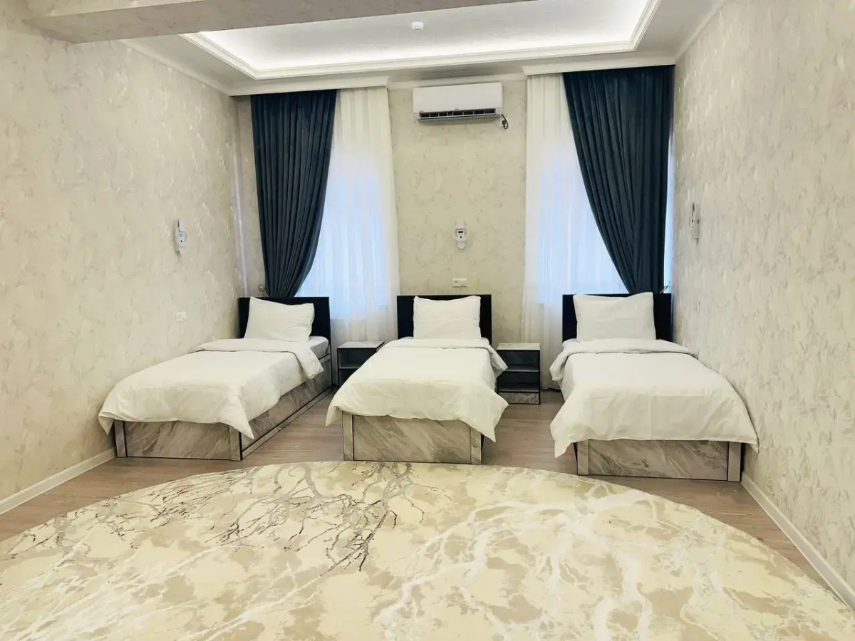 Отель Status Inn