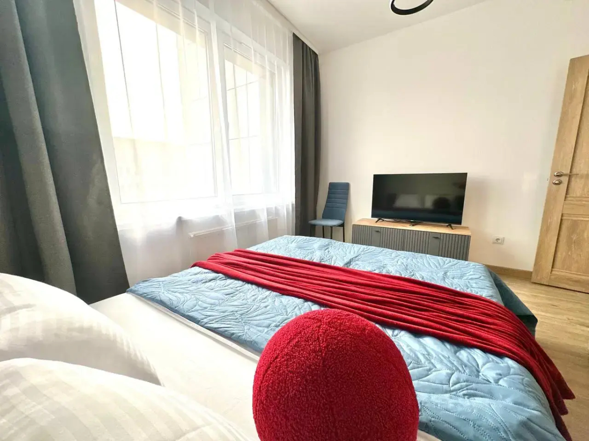 Апартаменты Евродвушка у Метро Лесная