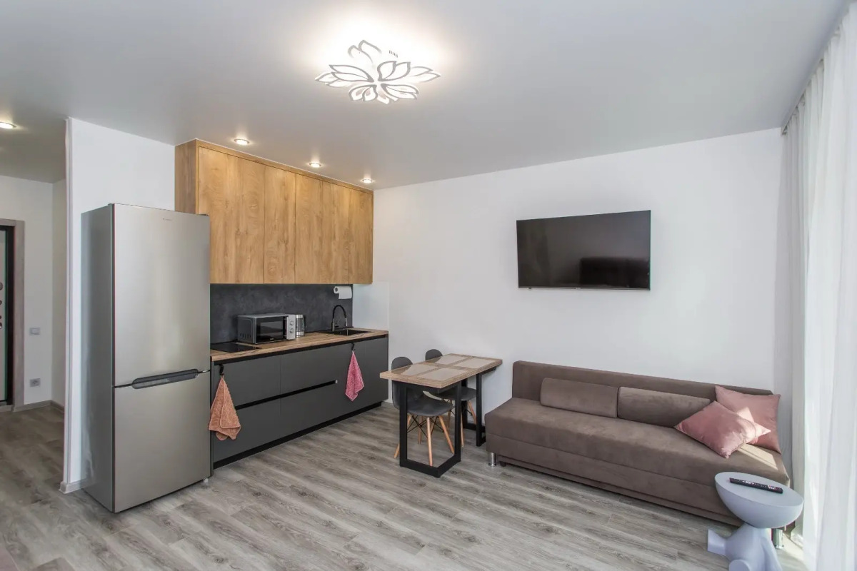 Квартира-студия уютная в новом доме