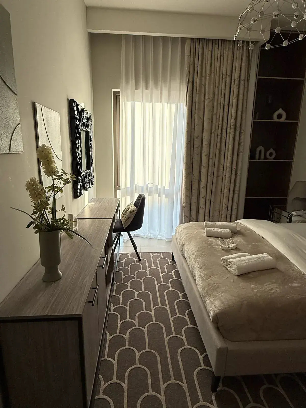Апартаменты Сozy 1BR at Vida Residences Creek Beach