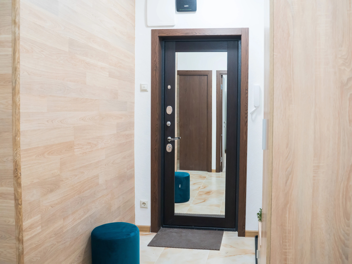 Квартира Просторная Двухкомнатная Natali на метро Пражская