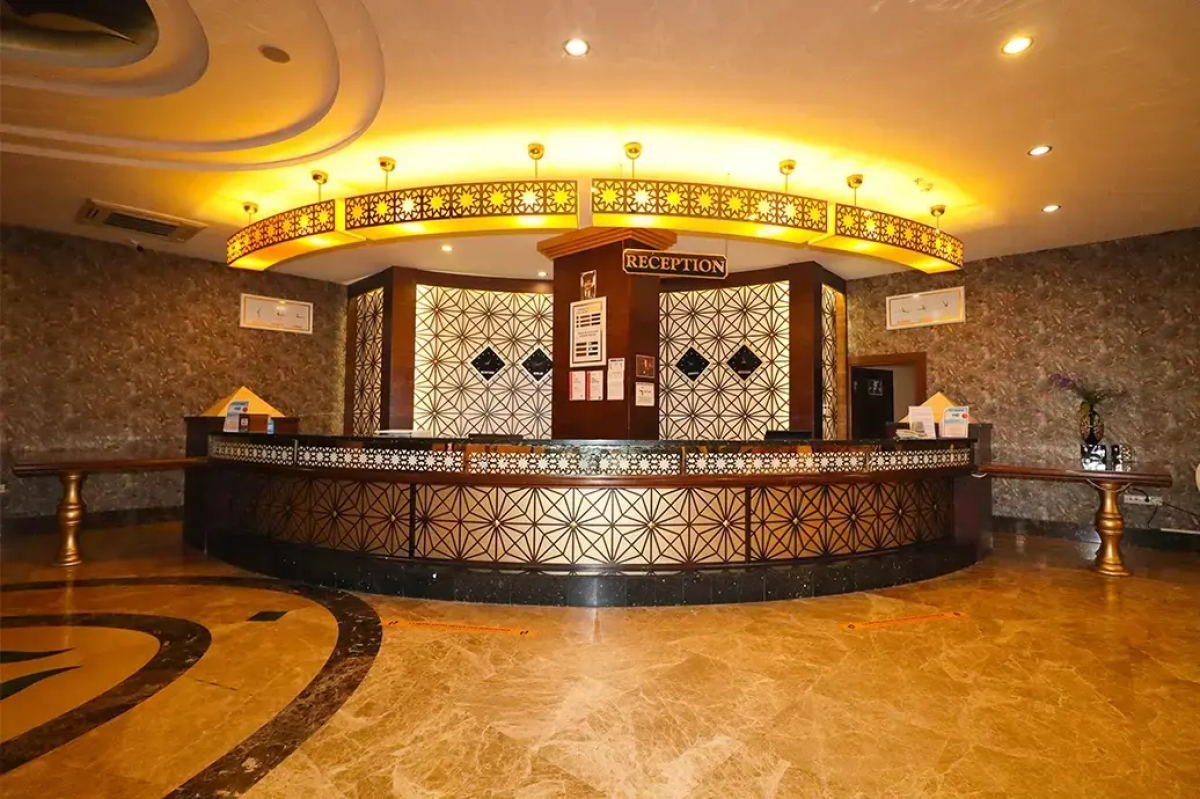 Throne Beach Resort & Spa