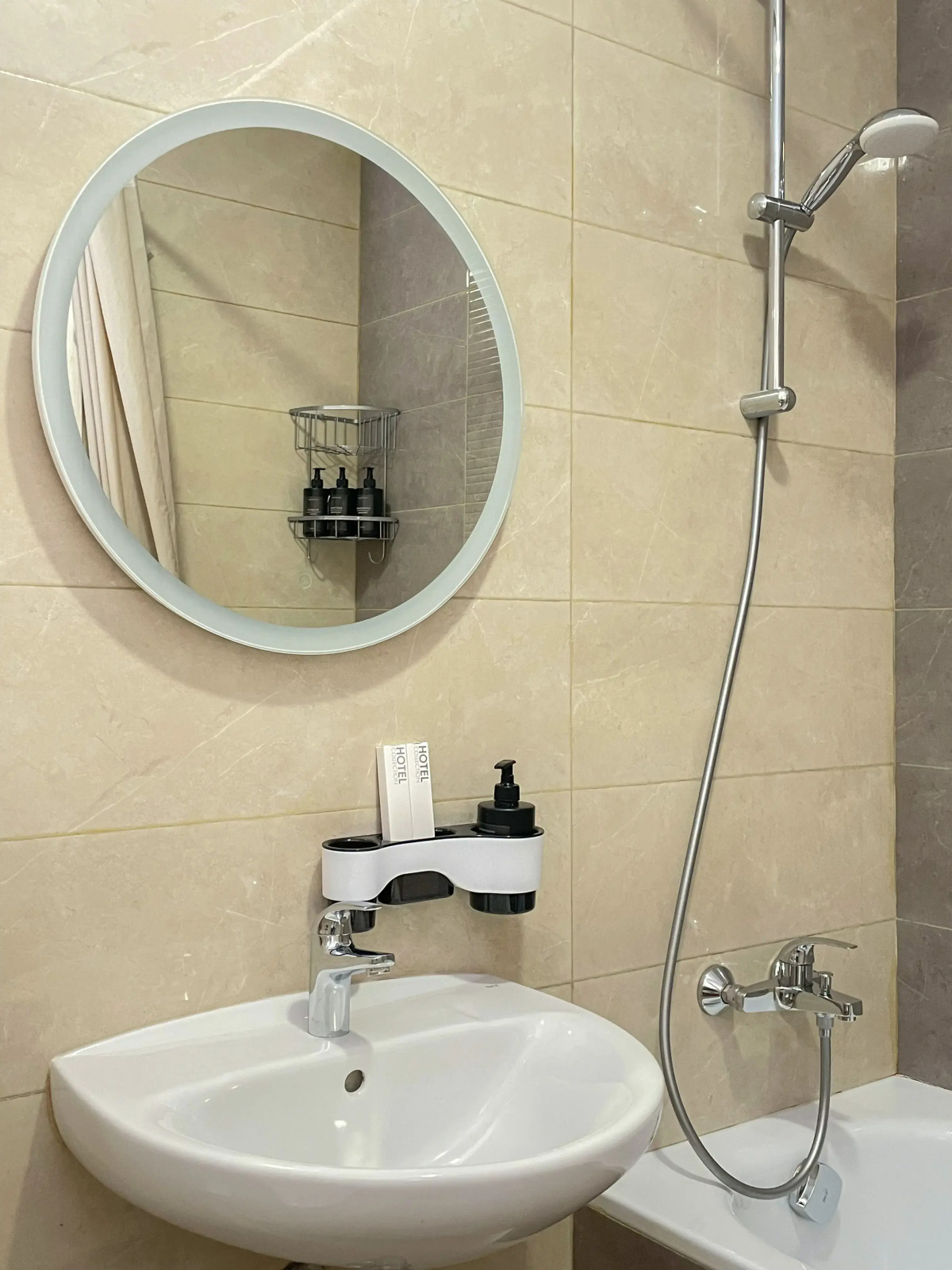 Апартаменты с Панорамными Окнами на 14 Этаже Небоскреба Бизнес-Класс в ЖК D1