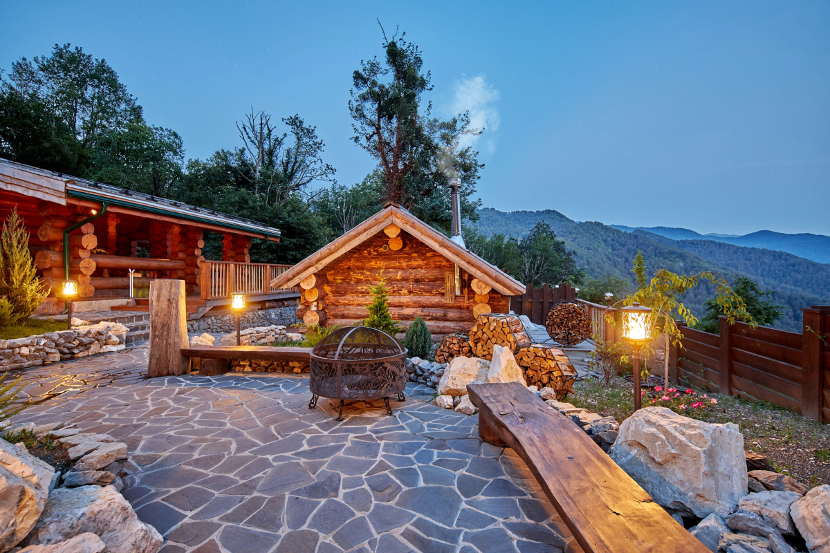 HILLS1200. Резиденция. Глэмпинг. Бани.