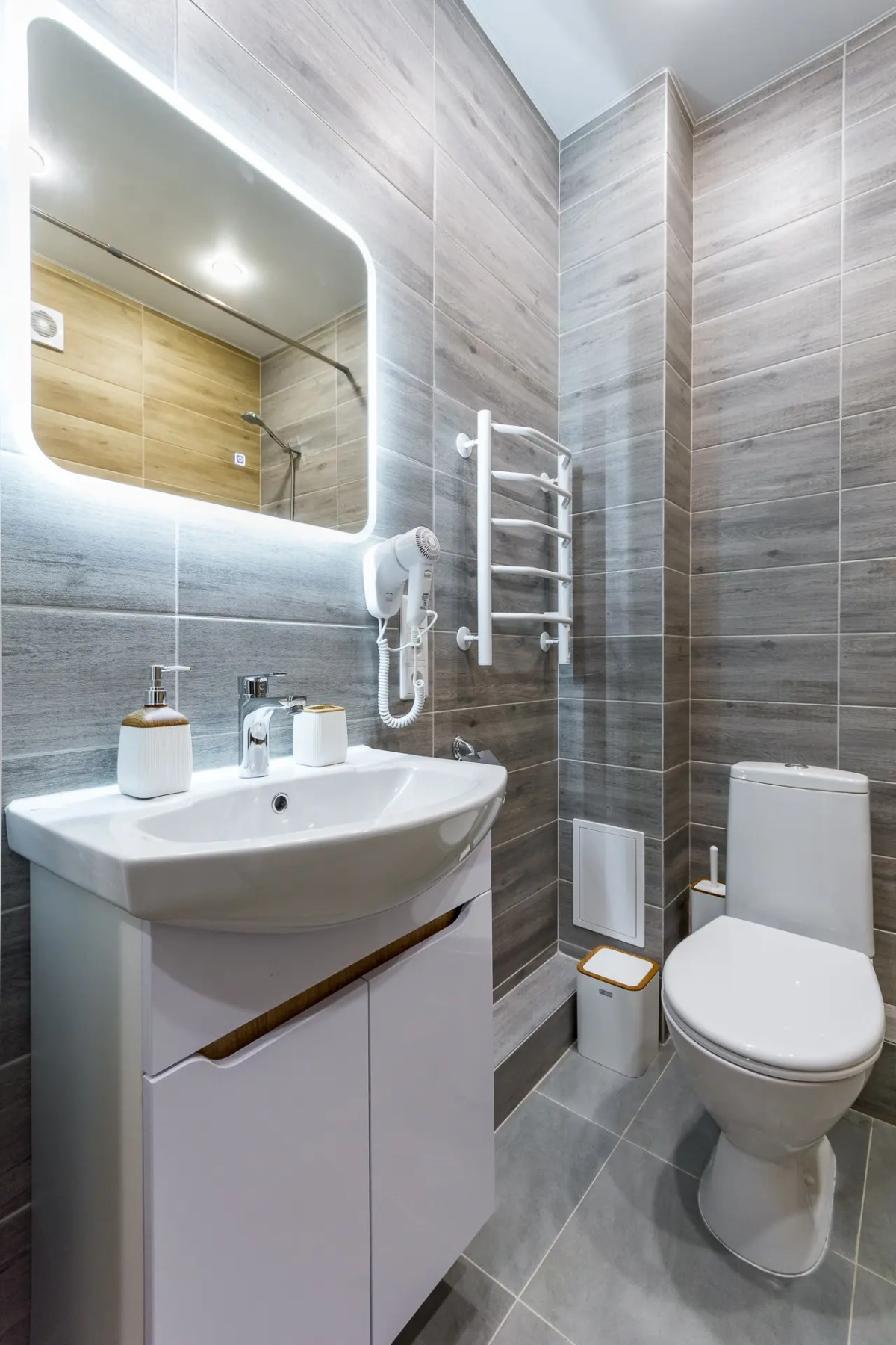 Квартира Современная студия для двоих возле  Экспо-град