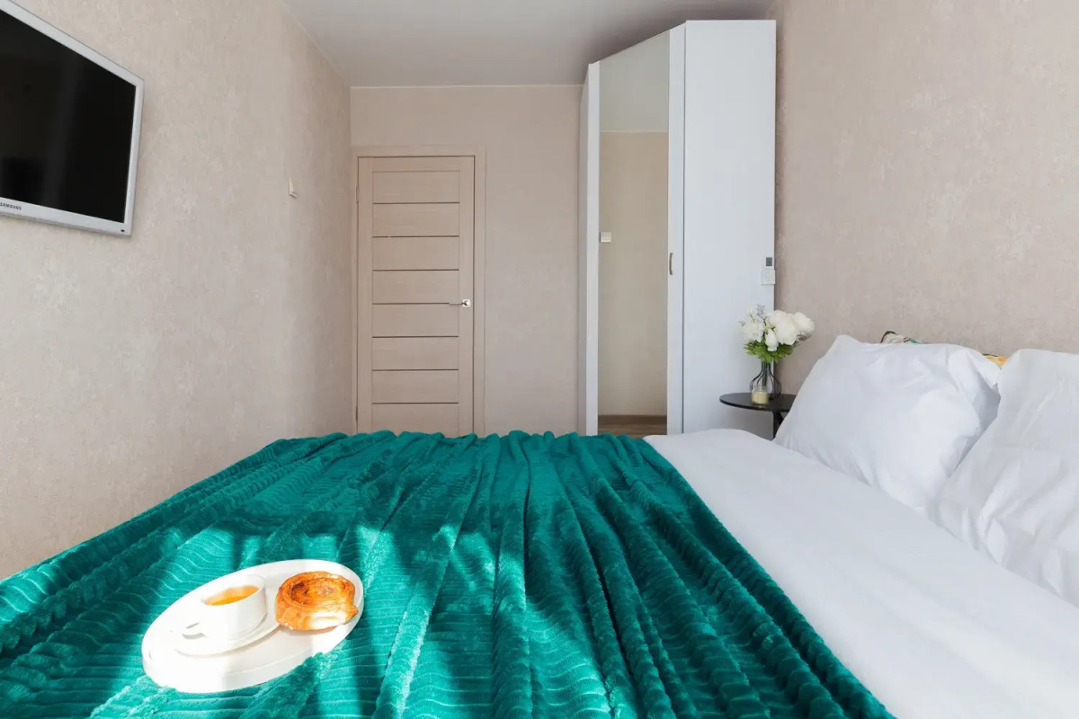 Квартира Семейная двушка у ЖД вокзала с двумя TV и кондиционером