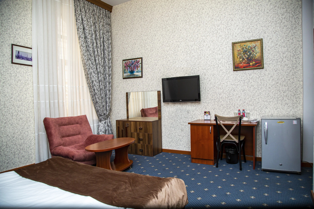 Port Hotel