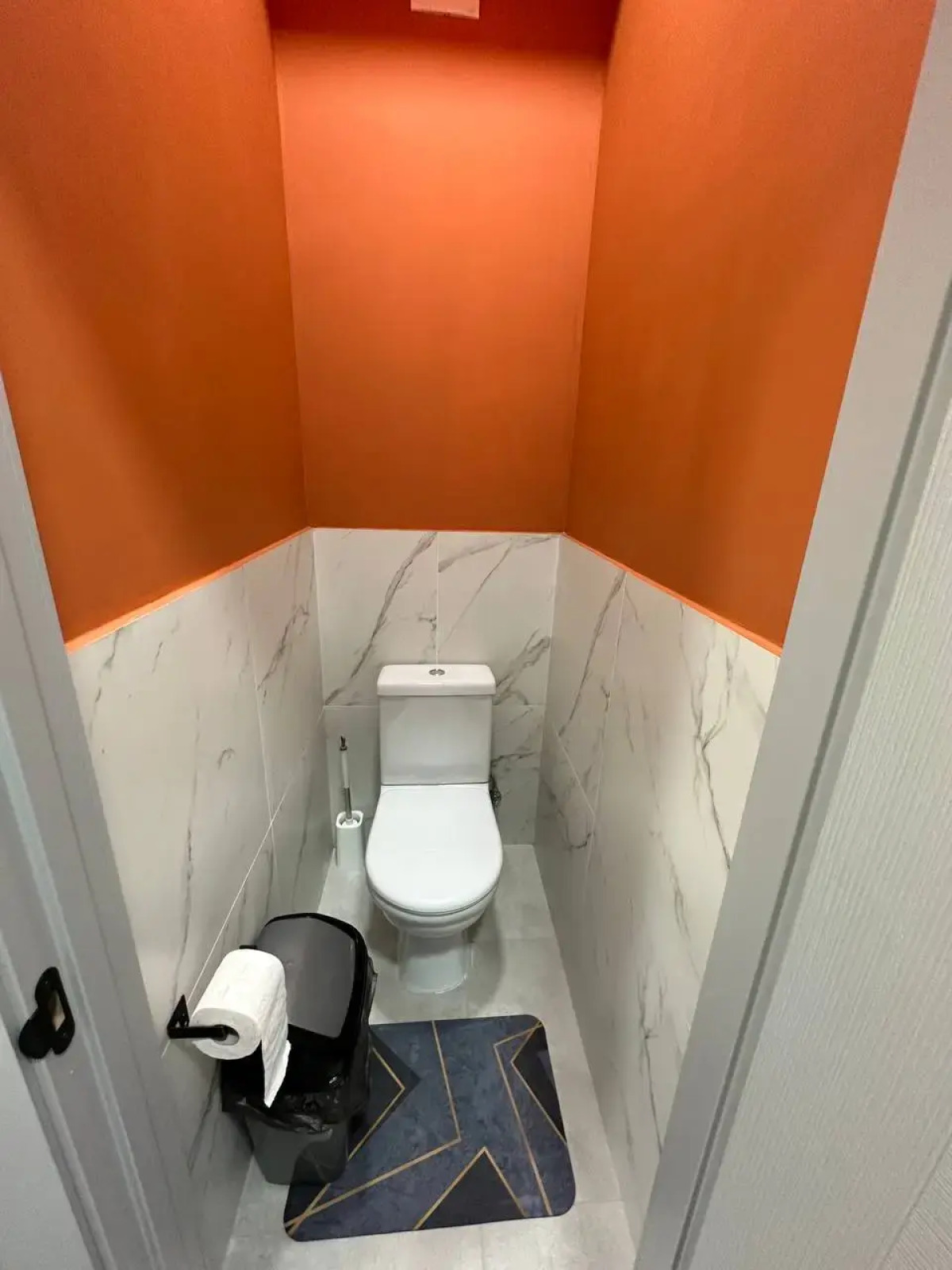 Хостел izzzi hostel Bishkek