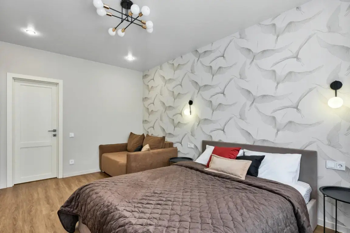 Квартира на Республики 204 к4 3