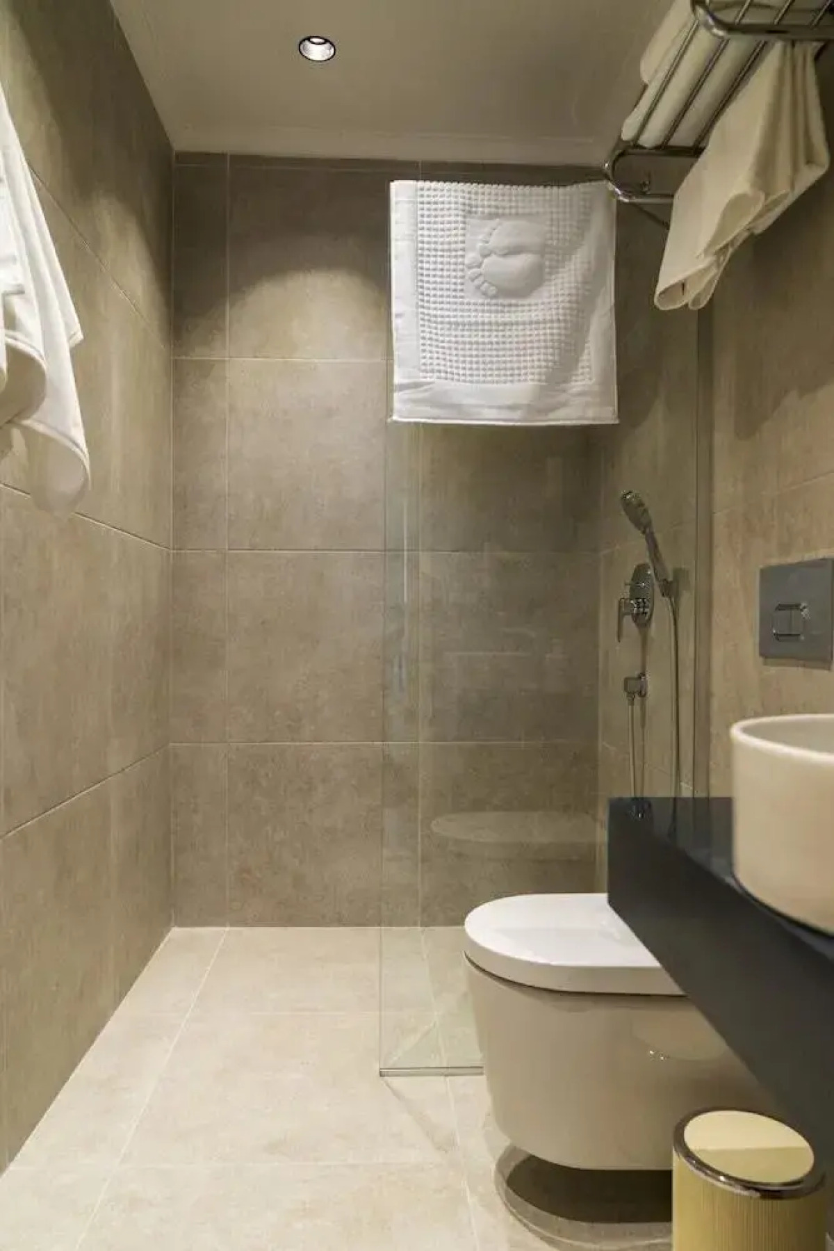 Апарт-отель Channel Suites