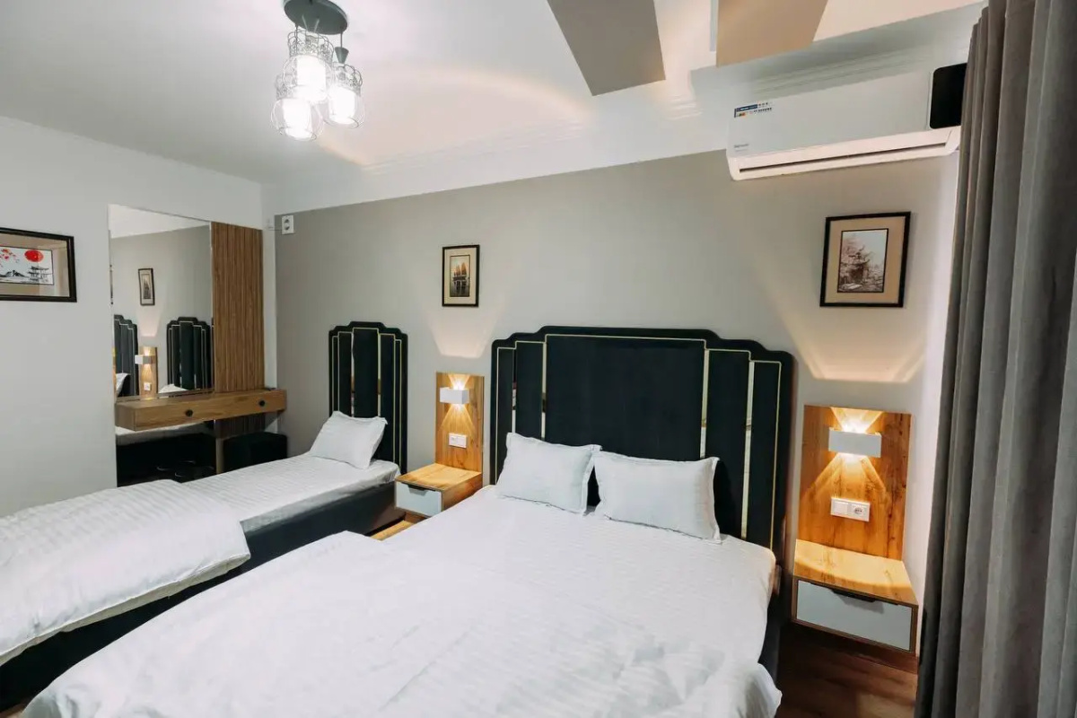 Отель White