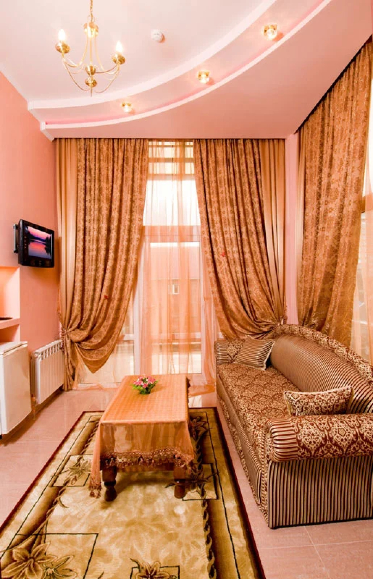 Отель Версаль